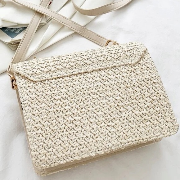 Woven straw fold over square bag pearl strap crossbody boho cream - Picture 2 of 3